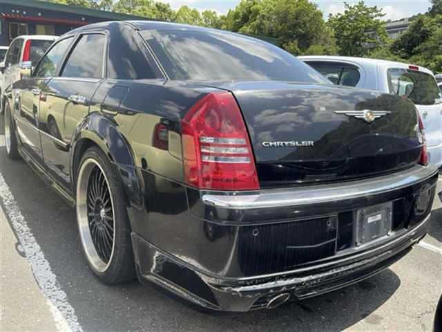 Chrysler 300C 2005 7043674-1