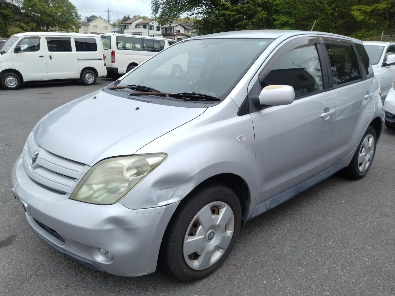 Toyota IST 2004 7040916-2