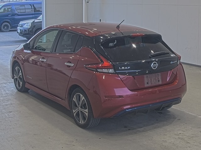 Nissan LEAF 2017 7084880-1
