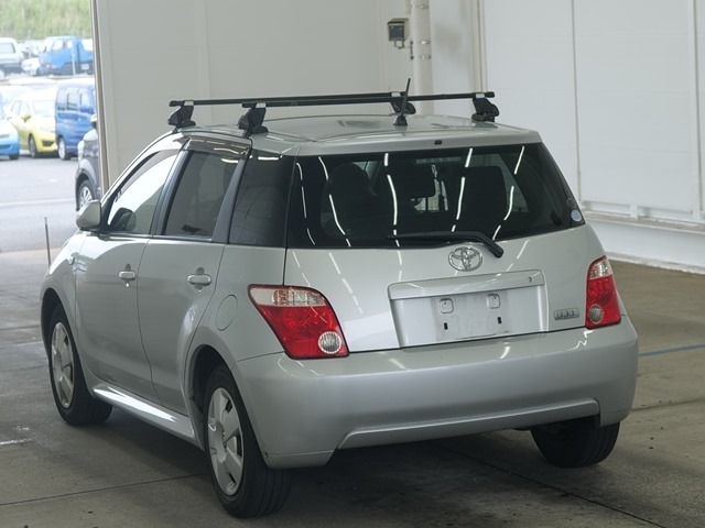 Toyota IST 2005 7094722-1