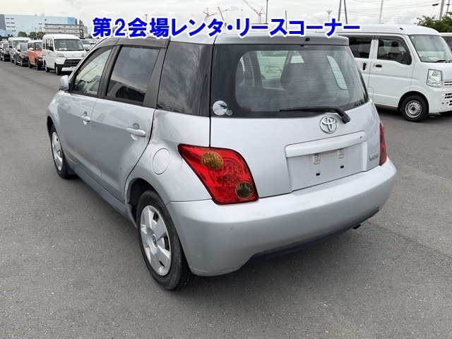 Toyota IST 2003 7105239-1