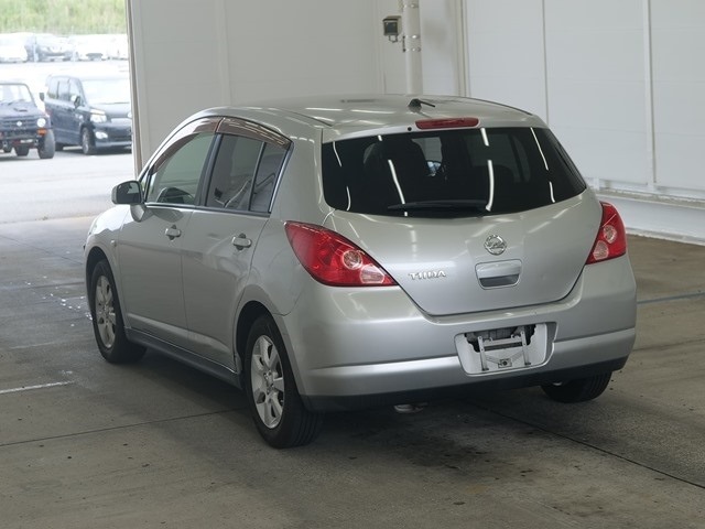 Nissan TIIDA 2005 7121389-1