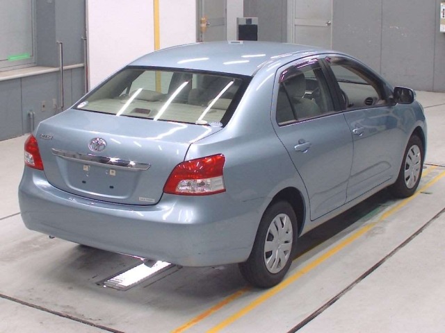 Toyota BELTA 2010 7129651-1