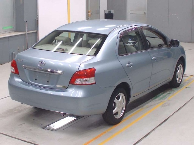 Toyota BELTA 2008 7151033-1