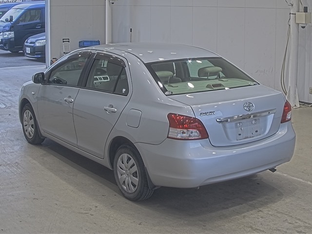 Toyota BELTA 2008 7201158-1