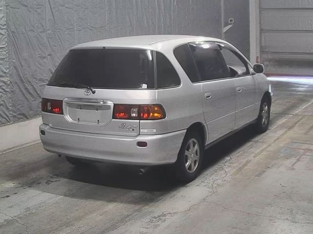 Toyota IPSUM 2001 7188785-1