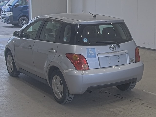 Toyota IST 2003 7219805-1