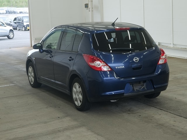 Nissan TIIDA 2010 7231192-1