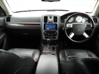Chrysler 300C 2010 7336348-2