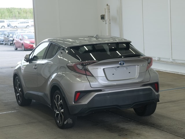 Toyota C-HR 2017 7519079-1