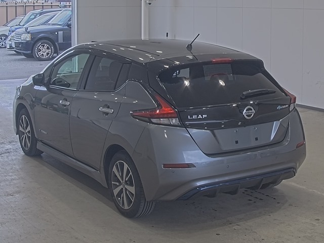 Nissan LEAF 2019 7622042-1
