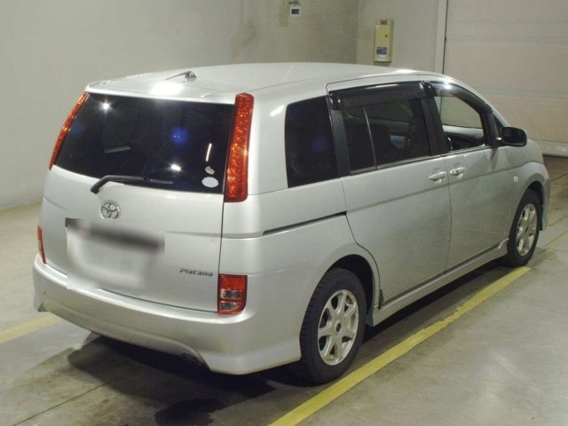 Toyota ISIS 2007 7639471-1