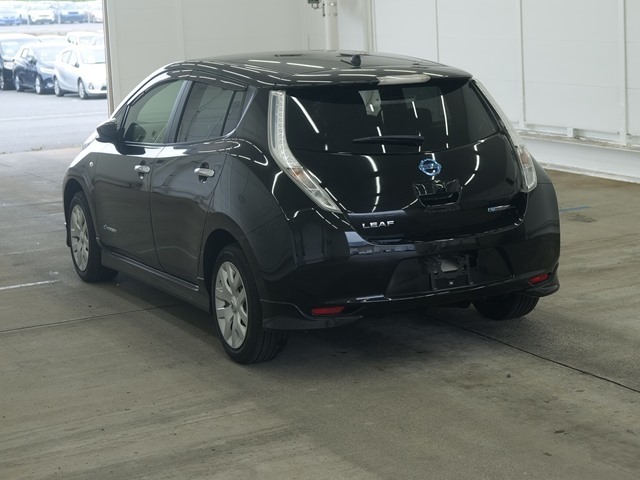 Nissan LEAF 2015 7905633-1