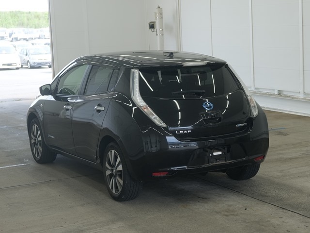 Nissan LEAF 2017 8032162-1