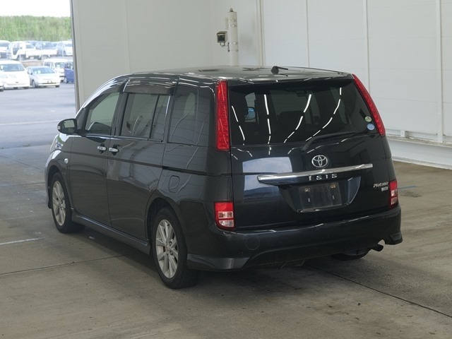 Toyota ISIS 2009 8044992-1