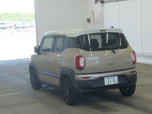 Suzuki X BEE 2018 8044166-1