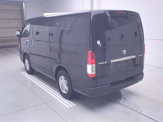 Toyota HIACE VAN 2021 8234764-1