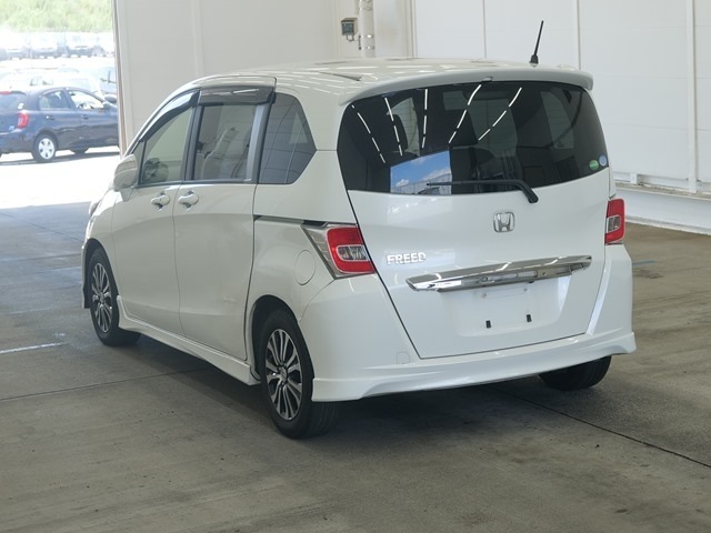 Honda FREED 2016 8306757-1