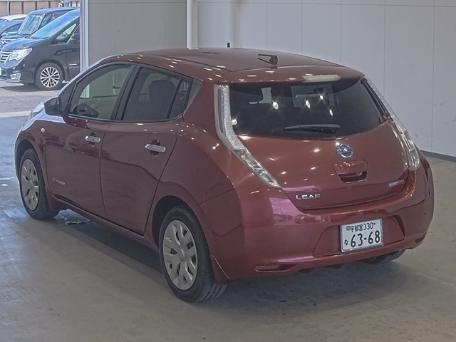 Nissan LEAF 2016 8305677-1