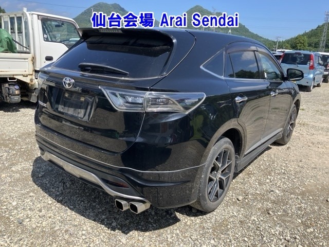 Toyota HARRIER 2017 8328400-1
