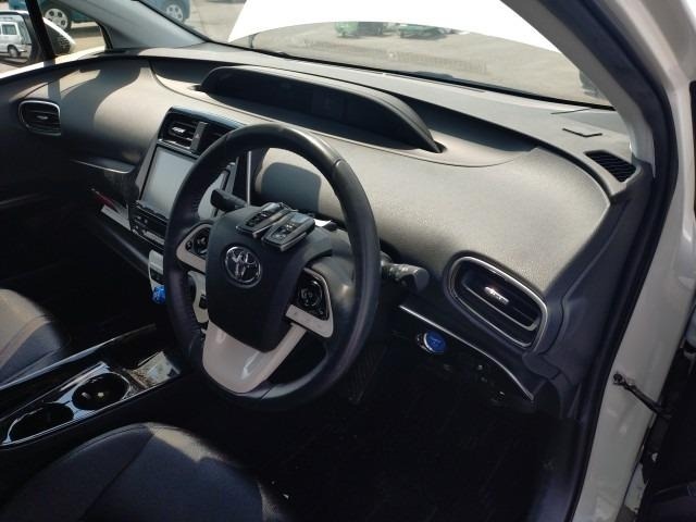 Toyota PRIUS PHV 2017 8386000-1