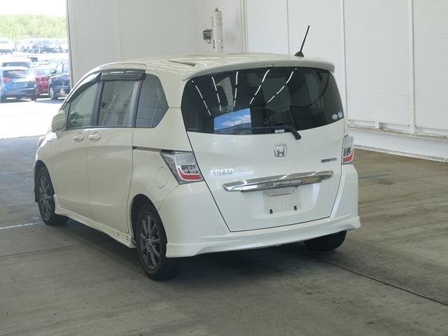 Honda FREED 2011 8442102-1