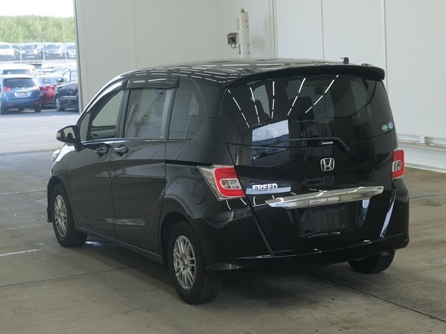 Honda FREED 2015 8442106-1