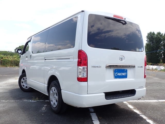 Toyota HIACE VAN 2017 8492086-1