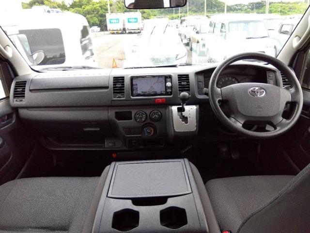 Toyota HIACE VAN 2016 8492087-2