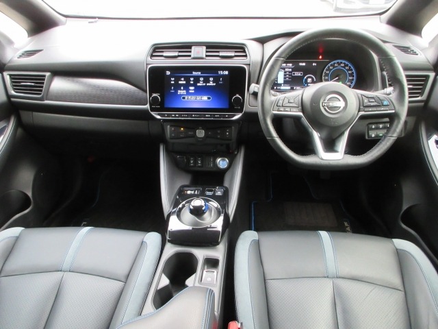 Nissan LEAF 2021 8609914-2