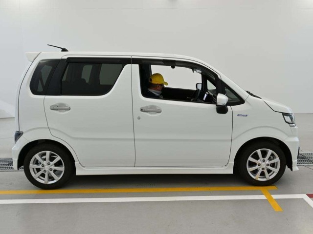 Suzuki WAGON R 2024 6946977-3