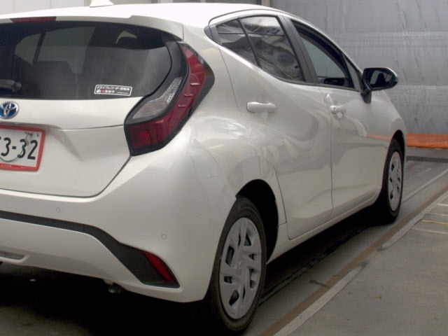 Toyota AQUA 2025 6967820-5