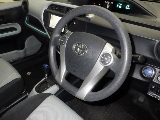 Toyota AQUA 2012 6967840-3