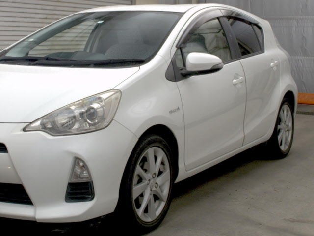 Toyota AQUA 2012 6967840-4