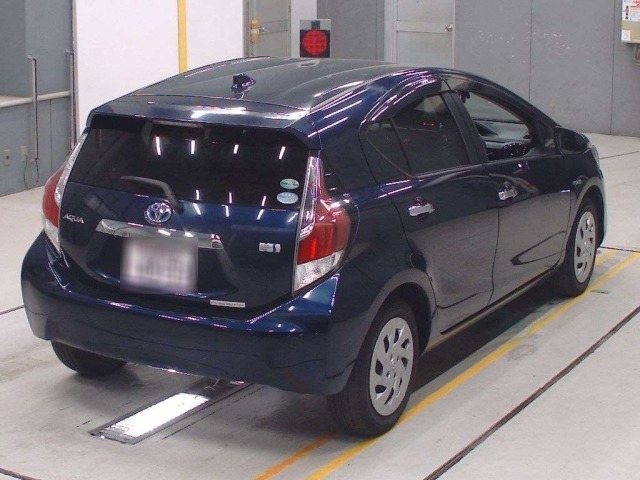 Toyota AQUA 2016 6967897-1
