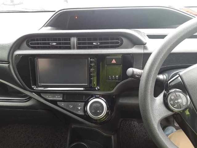 Toyota AQUA 2016 6967897-9