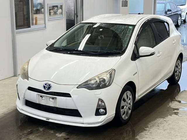 Toyota AQUA 2012 6967941-0
