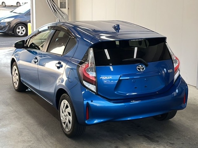 Toyota AQUA 2018 6967950-5