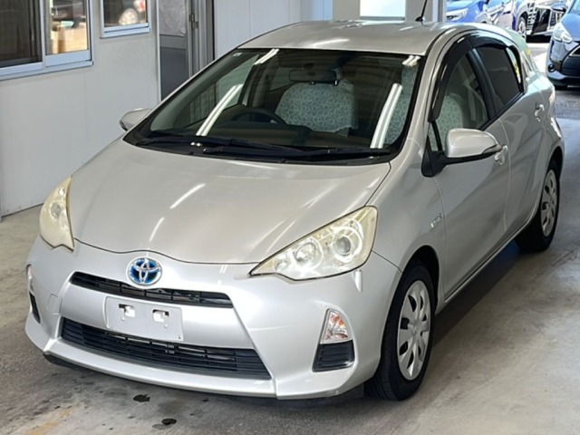 Toyota AQUA 2013 6967953-0