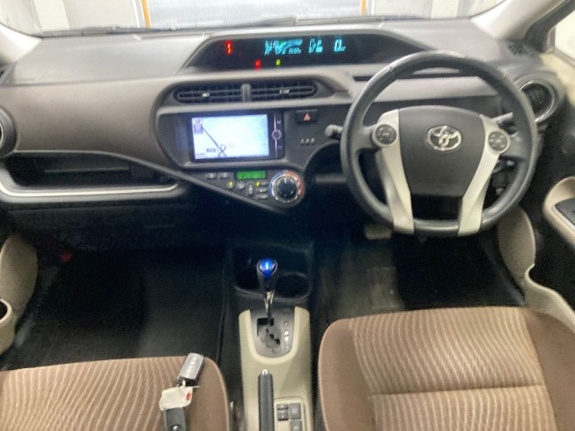 Toyota AQUA 2014 6967962-3