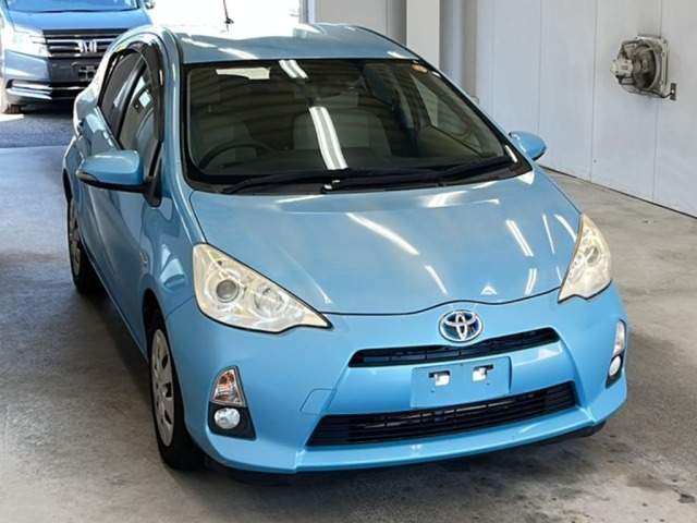 Toyota AQUA 2012 6967981-4