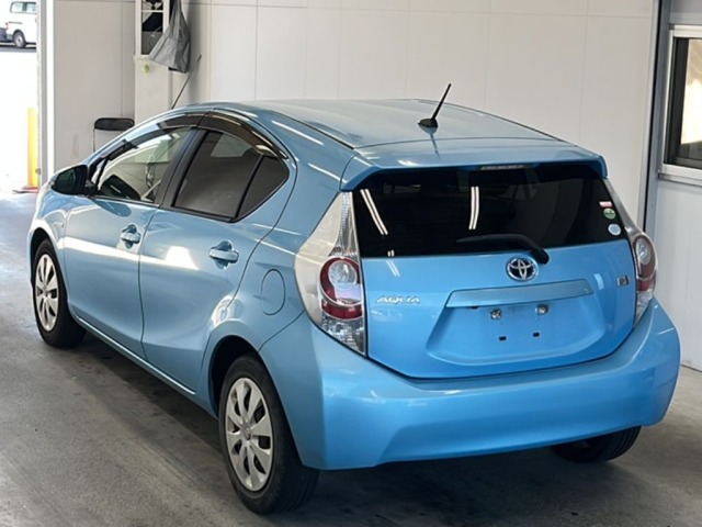 Toyota AQUA 2012 6967981-5