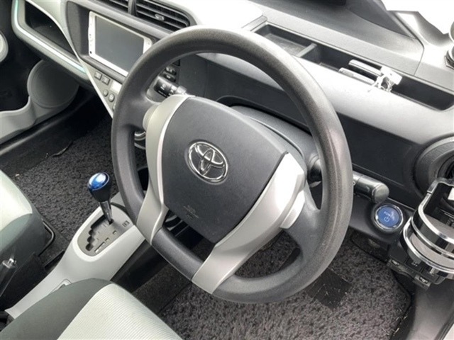 Toyota AQUA 2012 6968026-7