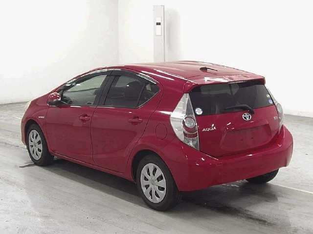 Toyota AQUA 2013 6968034-1
