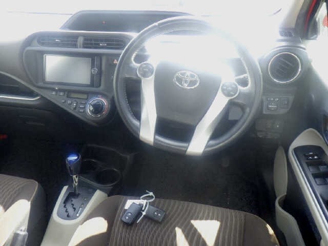 Toyota AQUA 2013 6968034-3