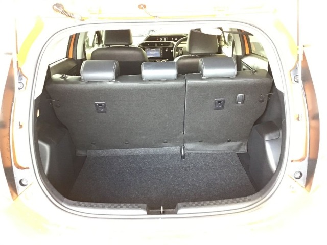 Toyota AQUA 2018 6968043-7