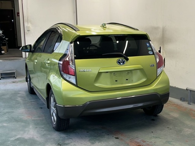 Toyota AQUA 2015 6968044-1