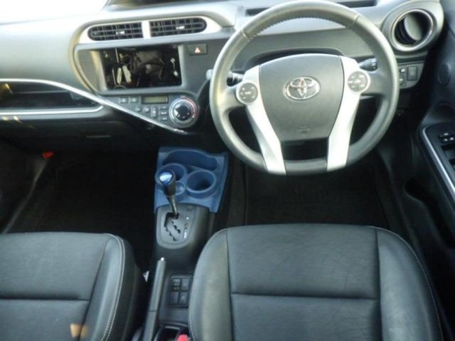 Toyota AQUA 2013 6968057-2