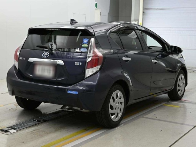 Toyota AQUA 2015 6968089-1