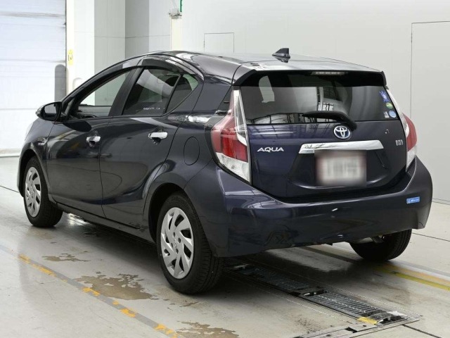 Toyota AQUA 2015 6968089-6
